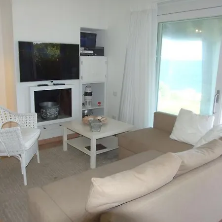 Pittulongu Sleeps 6 Air Con Holiday home Olbia