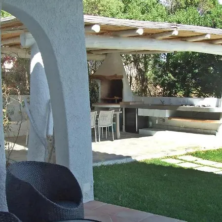 Pittulongu Sleeps 6 Air Con * Olbia
